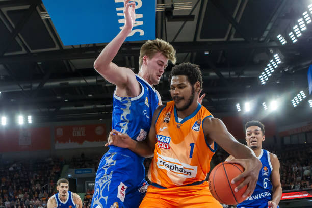 逐渐崛起 逐渐崛起